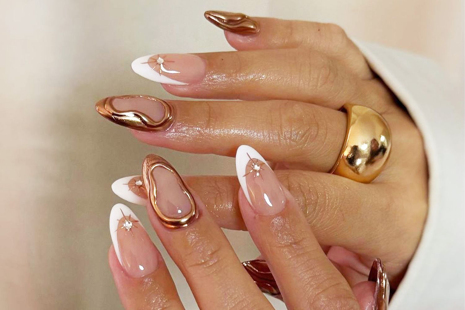 Xu hướng nail trong năm 2025 - Những ý tưởng làm đẹp cho đôi tay của bạn